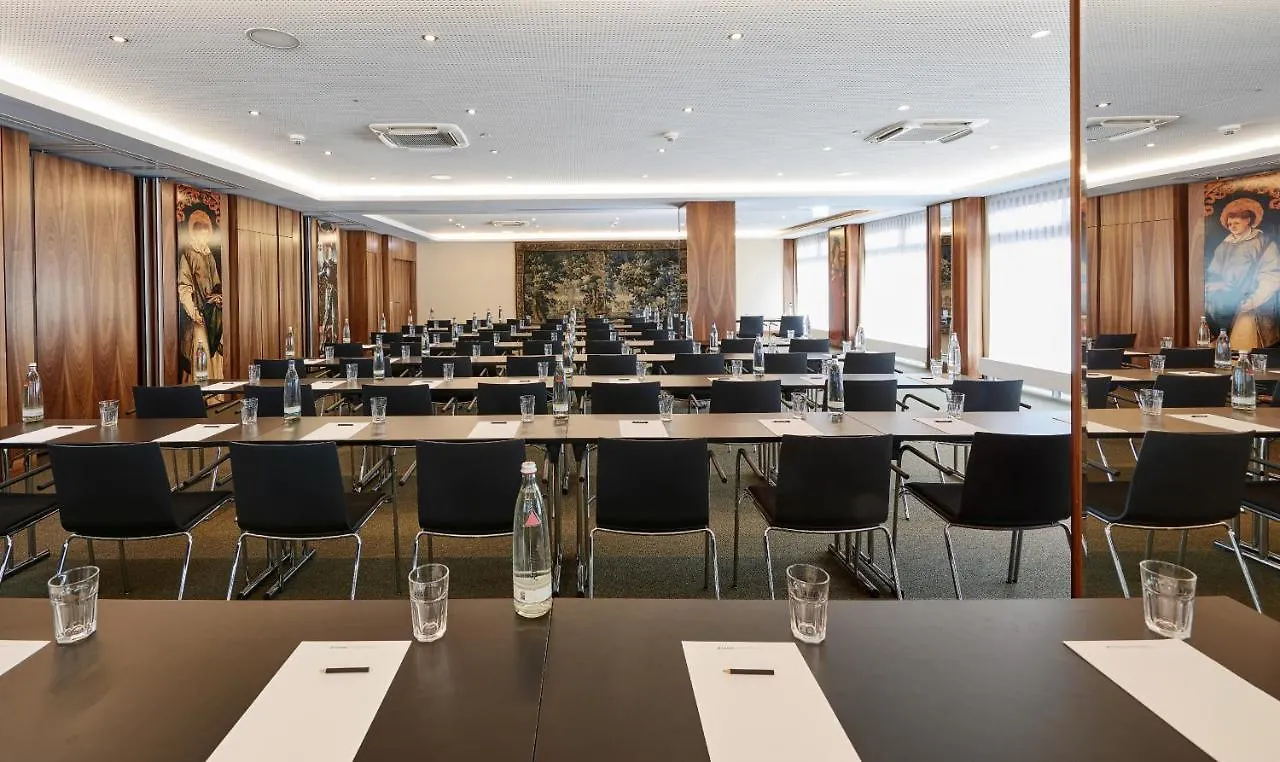 Living Hotel Duesseldorf 4*, Dusseldorf