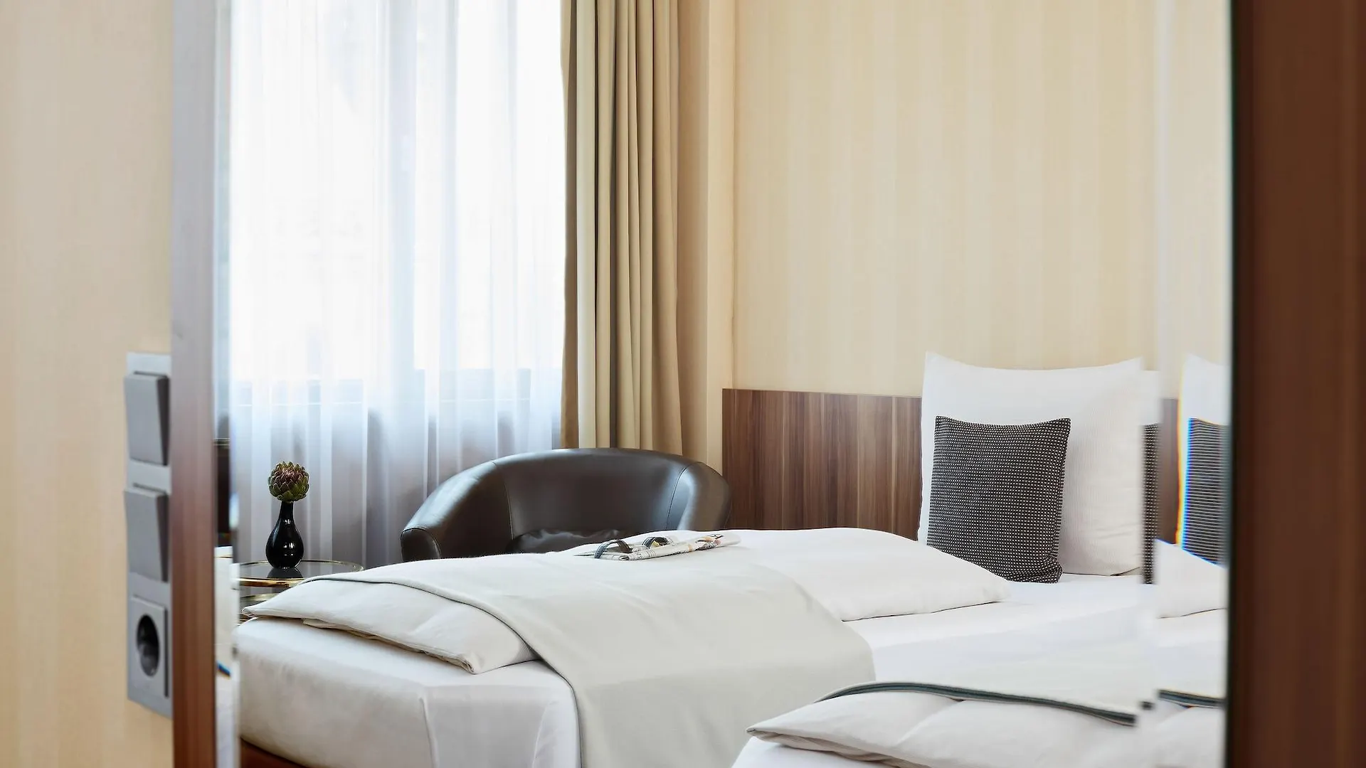 Living Hotel Duesseldorf  Düsseldorf
