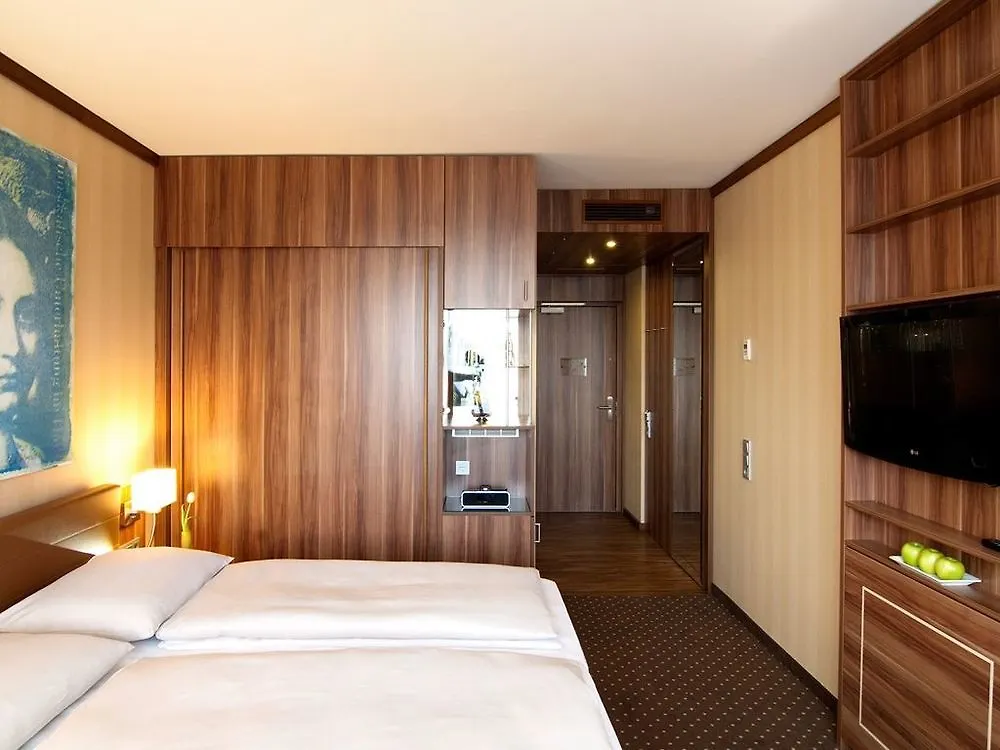 Living Hotel Duesseldorf 4*, Düsseldorf